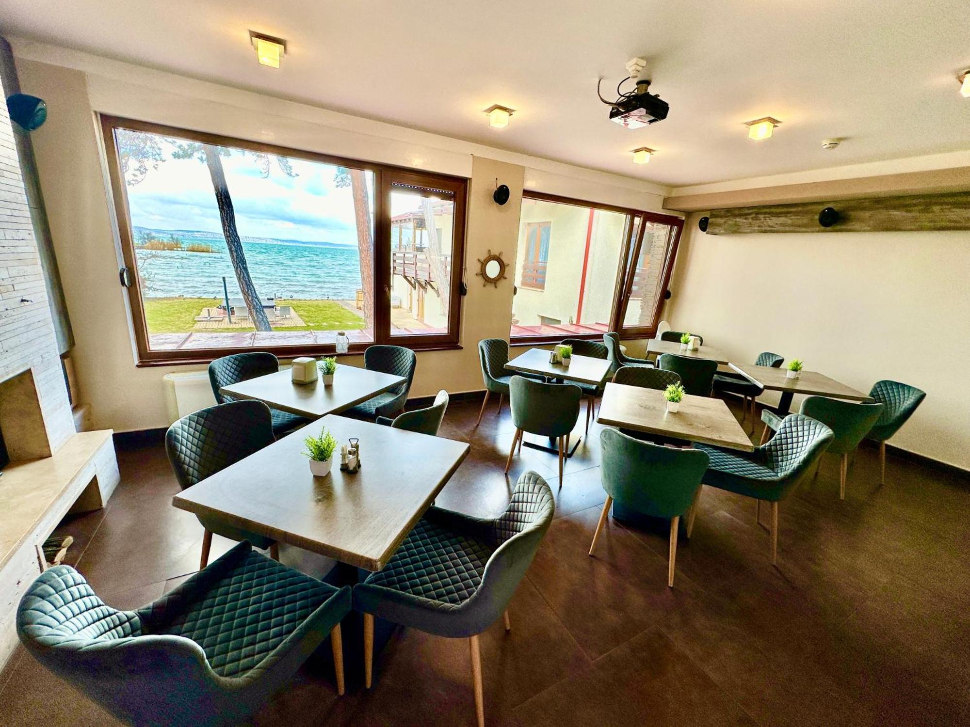 Royal Mediterran Siófok Eksteriør billede